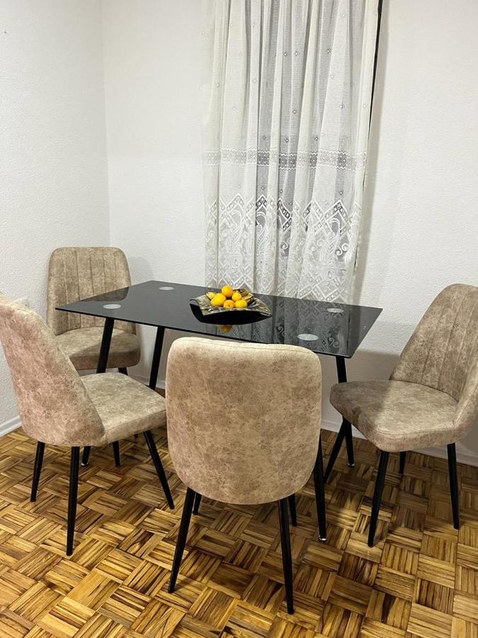 Appartamento Stan Na Dan Kozarska Dubica Bosanska Dubica Esterno foto