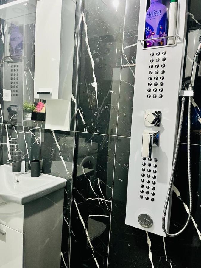 Appartamento Stan Na Dan Kozarska Dubica Bosanska Dubica Esterno foto
