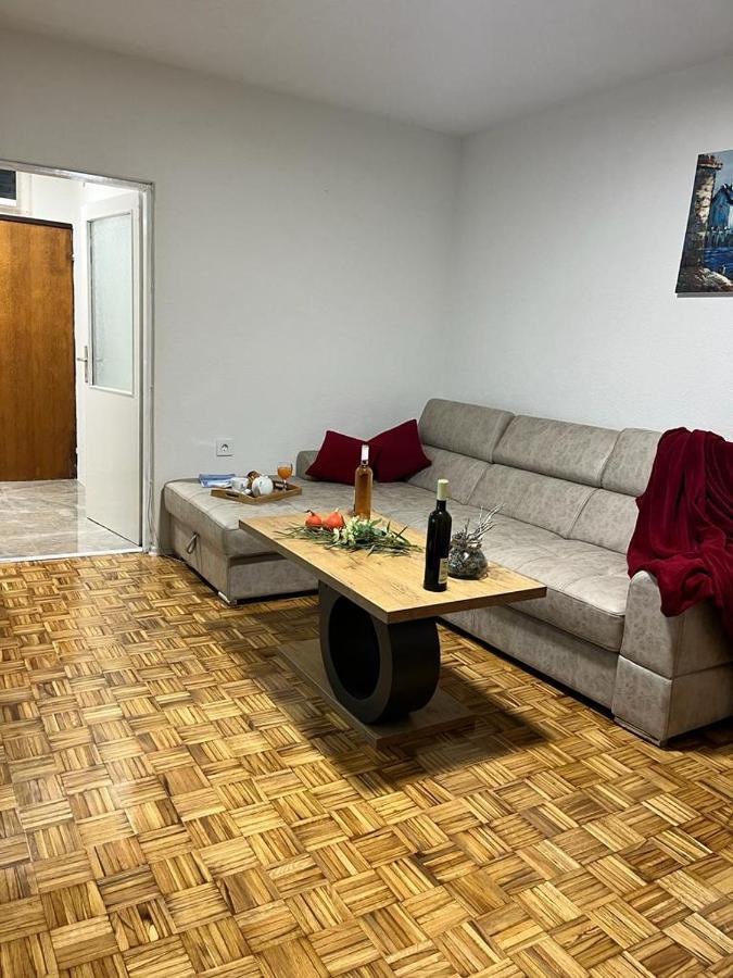Appartamento Stan Na Dan Kozarska Dubica Bosanska Dubica Esterno foto