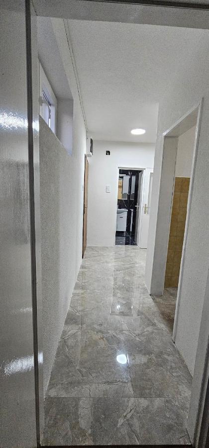 Appartamento Stan Na Dan Kozarska Dubica Bosanska Dubica Esterno foto