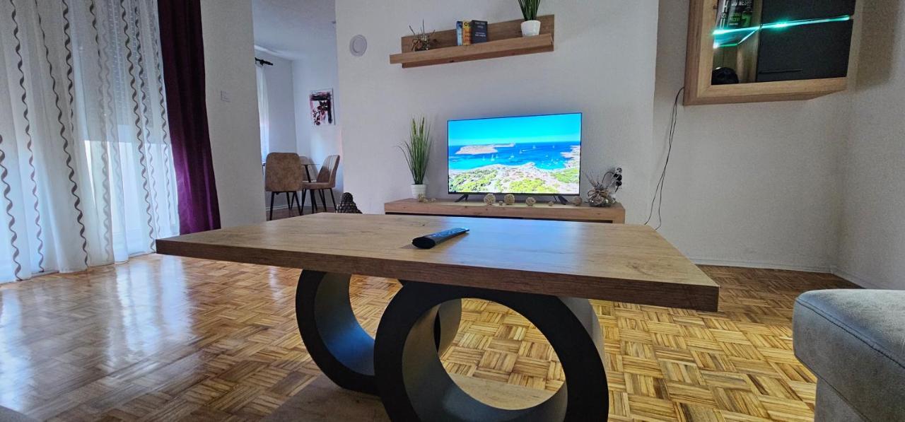 Appartamento Stan Na Dan Kozarska Dubica Bosanska Dubica Esterno foto