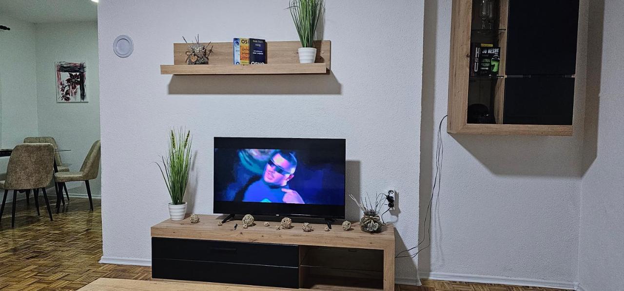 Appartamento Stan Na Dan Kozarska Dubica Bosanska Dubica Esterno foto