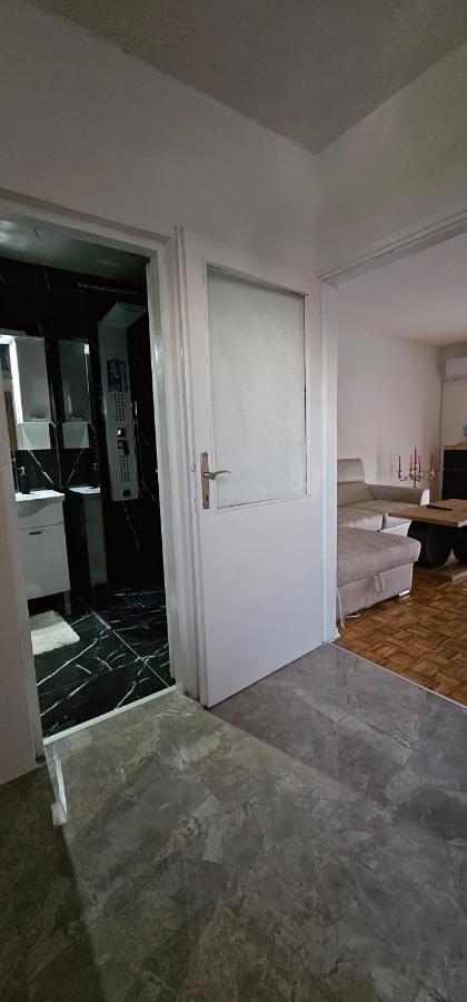 Appartamento Stan Na Dan Kozarska Dubica Bosanska Dubica Esterno foto